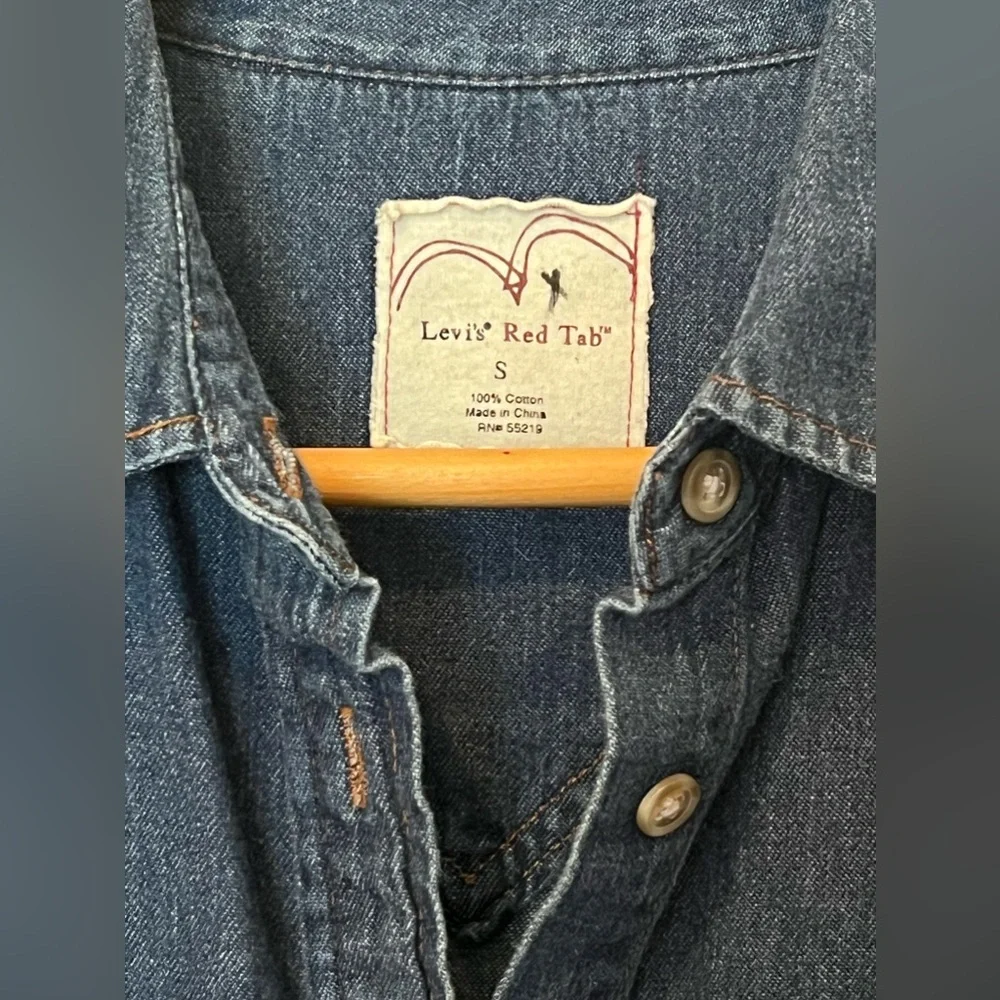Women’s Levi Red Tab Western Shirt, Size Small - Picture 4 of 7